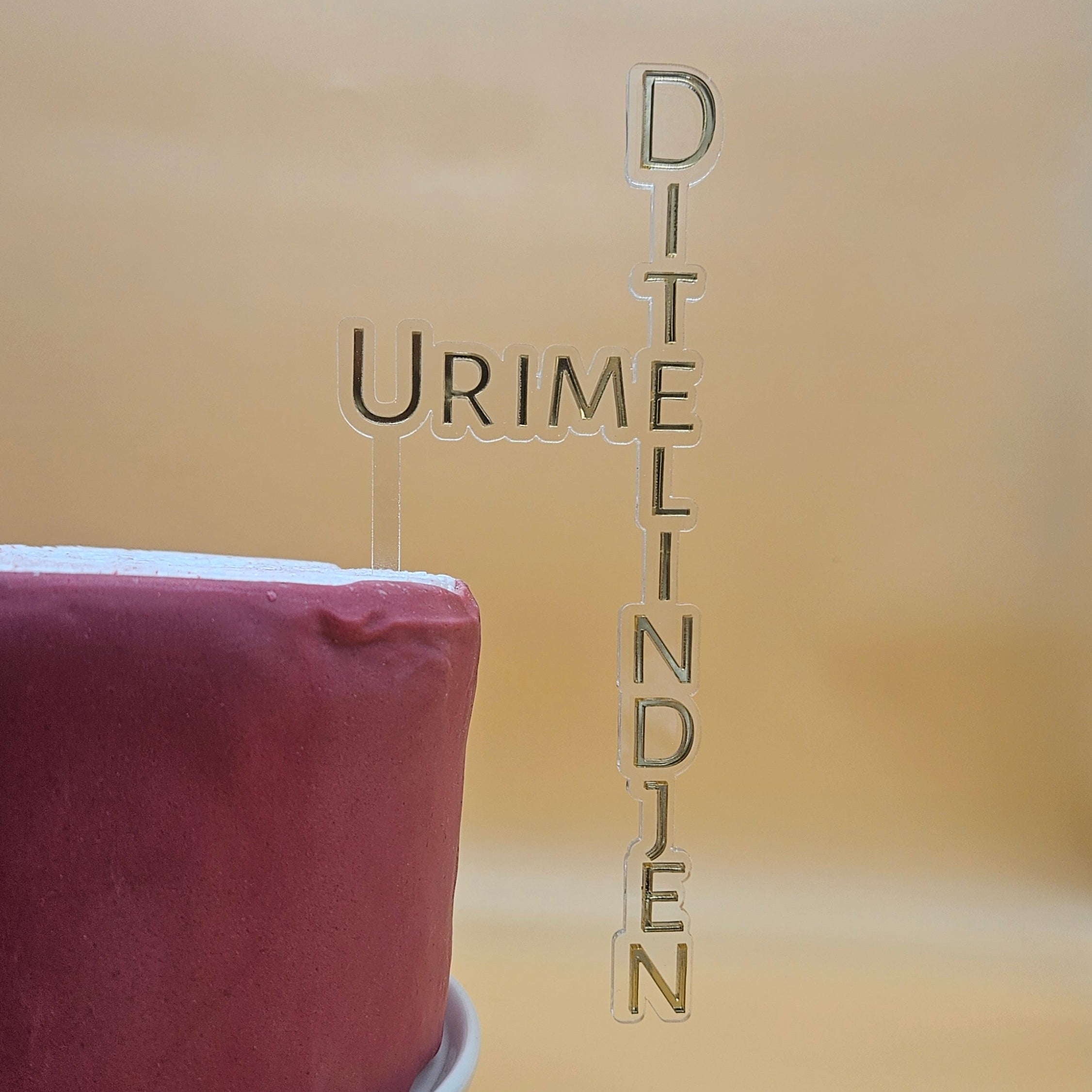 Caketopper "Urime Ditelindjen" seitlich