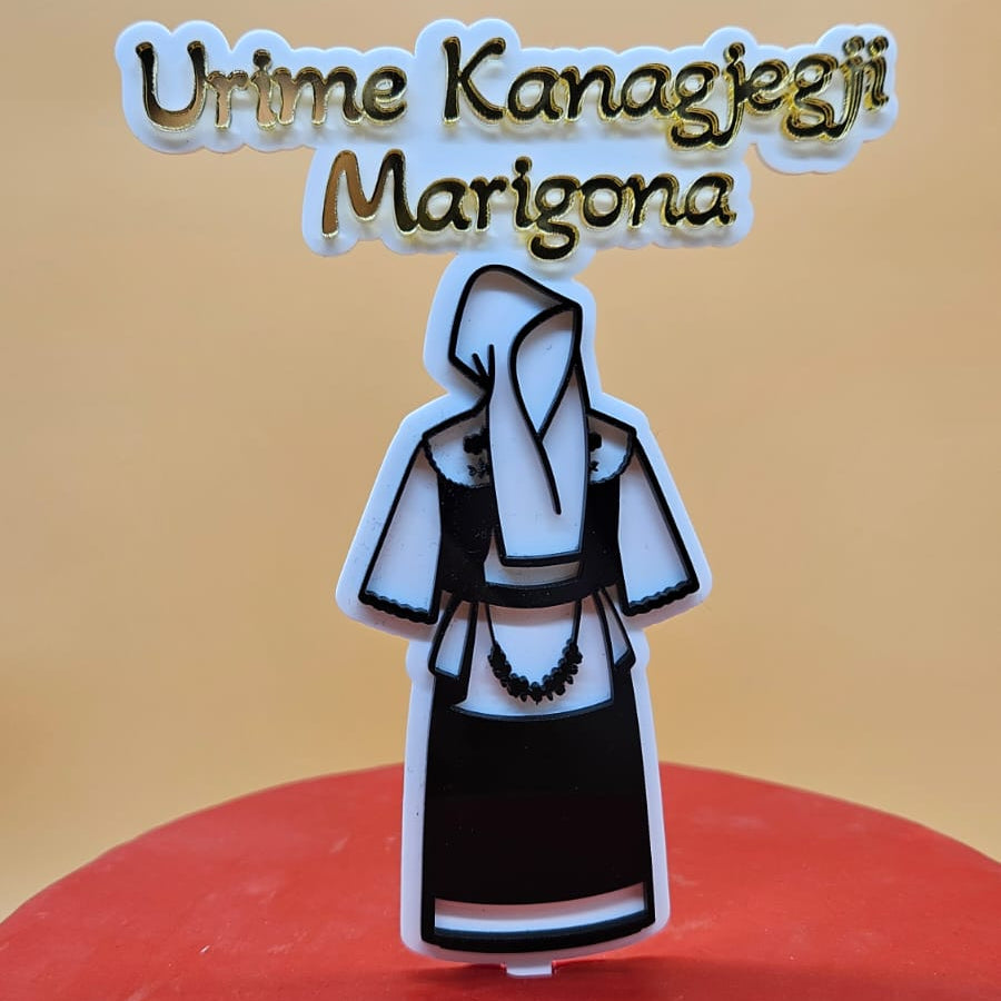 Caketopper "Urime Kanagjegji" Veshja e Katundit Edition