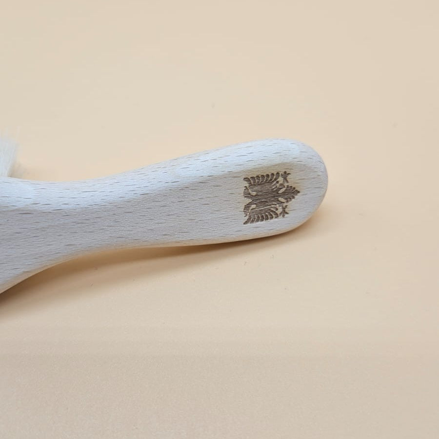 Personalisierte Baby-Haarbürste mit Shqiponja-Motiv